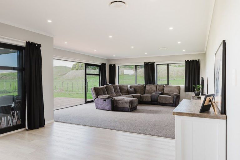 Photo of property in 23a Edward Street