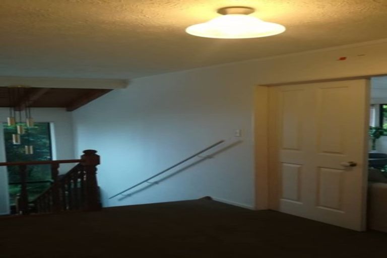 Photo of property in 86 Gosford Drive, Botany Downs, Auckland, 2010