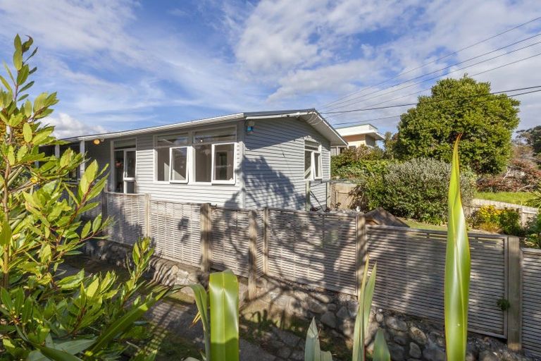 Photo of property in 80 Renown Road, Raumati South, Paraparaumu, 5032