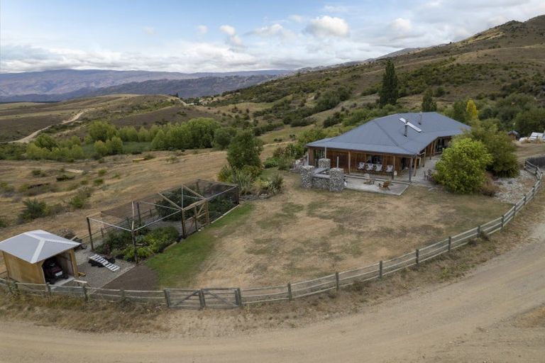 Photo of property in 443 Waikerikeri Vly Road, Waikerikeri, Alexandra, 9391