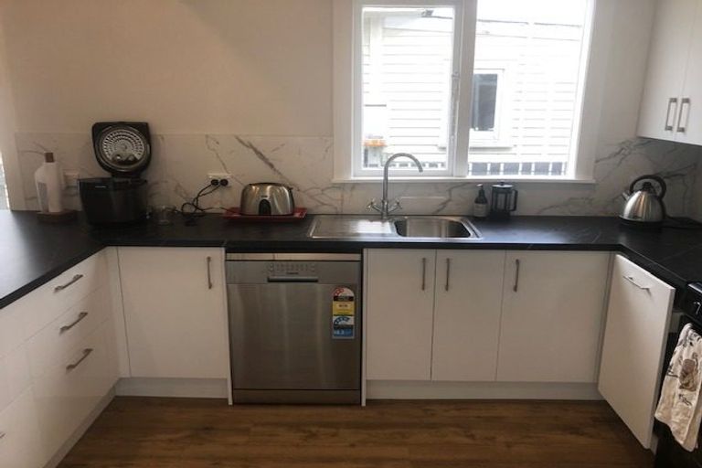 Photo of property in 409 Jackson Street, Petone, Lower Hutt, 5012