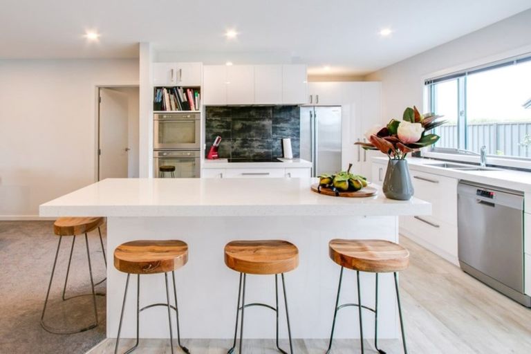 Photo of property in 22 Rakaia Way, Poraiti, Napier, 4112