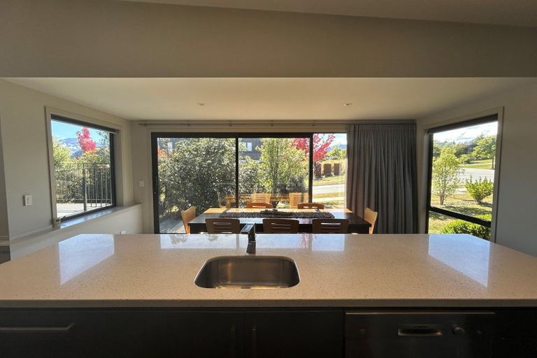 Photo of property in 1 Valley Crescent, Wanaka, 9305