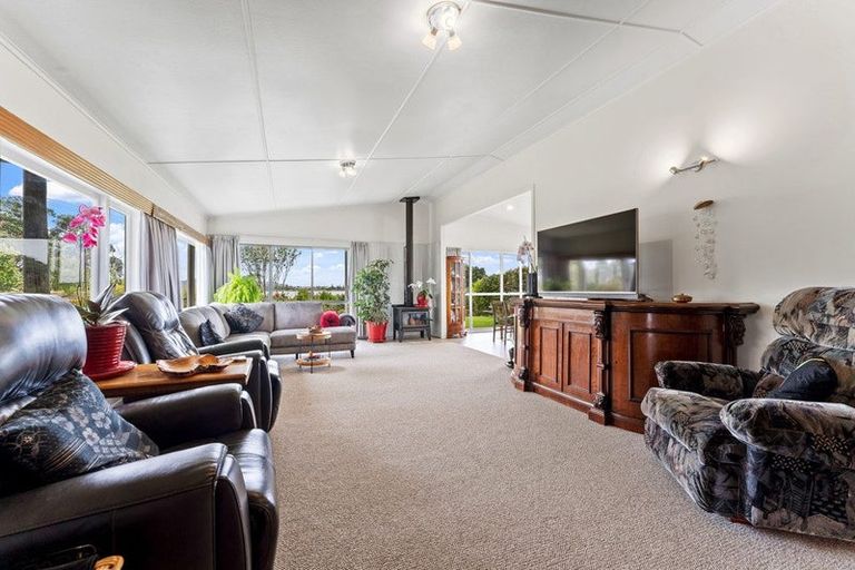 Photo of property in 328 Omaha Flats Road, Tawharanui Peninsula, Warkworth, 0986