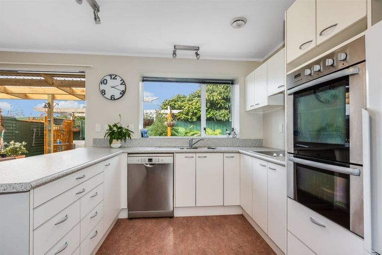 Photo of property in 63 The Drive, Tawa, Wellington, 5028