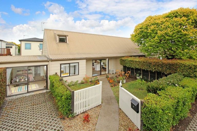 Photo of property in 10/58 Manuroa Road, Takanini, 2112