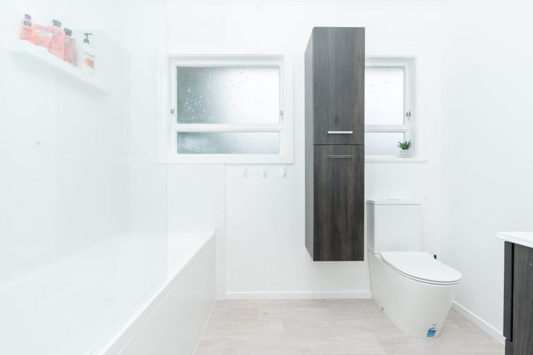 Photo of property in 9 Totara Drive, St Andrews, Hamilton, 3200