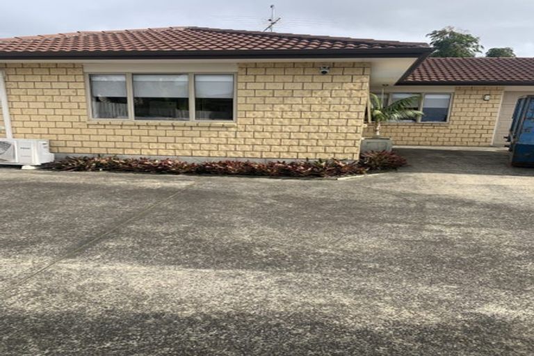 Photo of property in 11a Grainger Road, Te Atatu South, Auckland, 0610