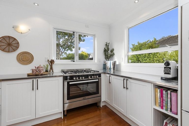 Photo of property in 60 Banbury Crescent, Fairfield, Hamilton, 3214