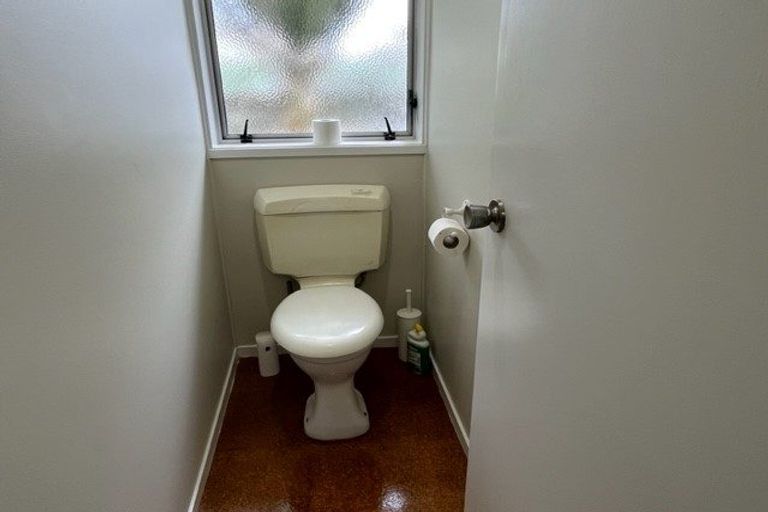 Photo of property in 4 Cromdale Avenue, Highland Park, Auckland, 2010