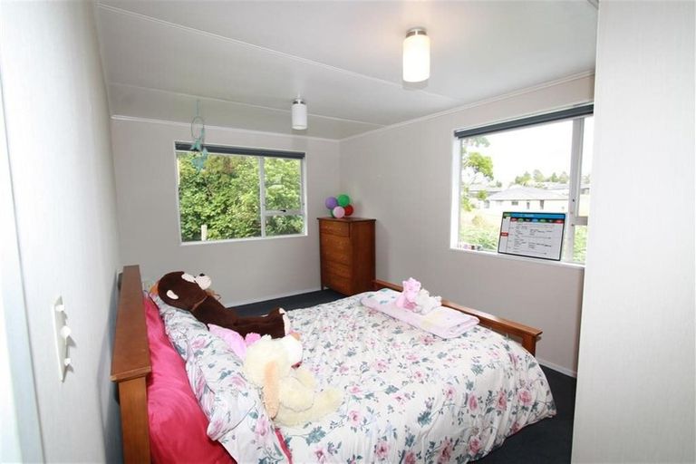 Photo of property in 14 Oawai Place, Marfell, New Plymouth, 4310