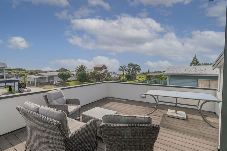 Photo of property in 4a Moray Place, Whiritoa, Whangamata, 3691