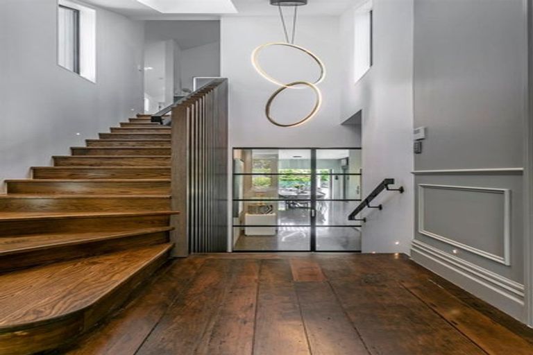 Photo of property in 11 Cheltenham Road, Devonport, Auckland, 0624