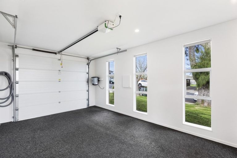 Photo of property in 53 Rodney Street, Howick, Auckland, 2014