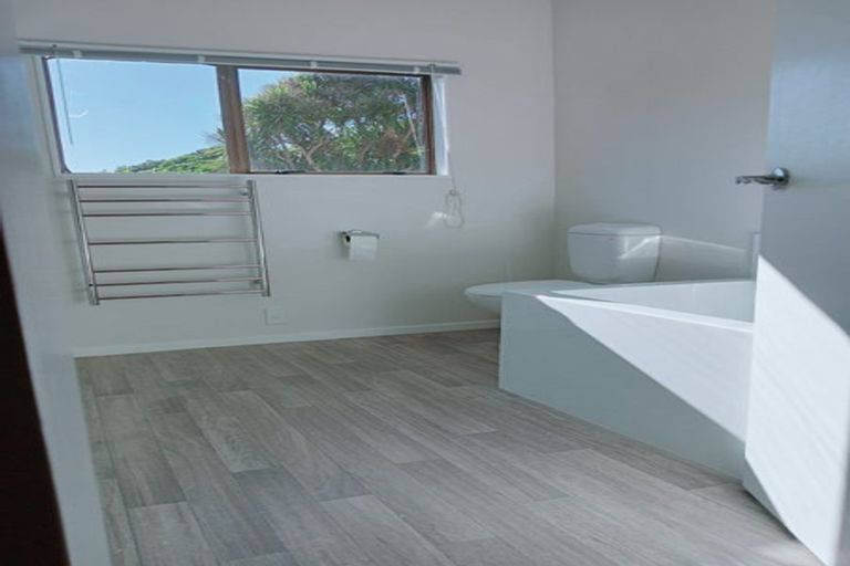 Photo of property in 37 Lynmouth Avenue, Karori, Wellington, 6012