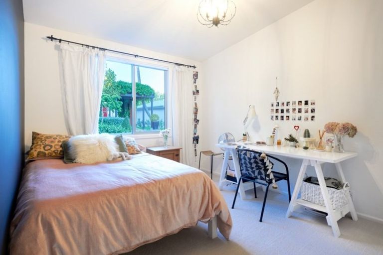 Photo of property in 3 Cameron Terrace, Bluff Hill, Napier, 4110