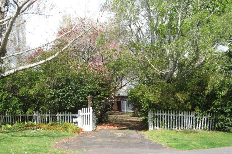 Photo of property in 149 Kawaha Point Road, Kawaha Point, Rotorua, 3010
