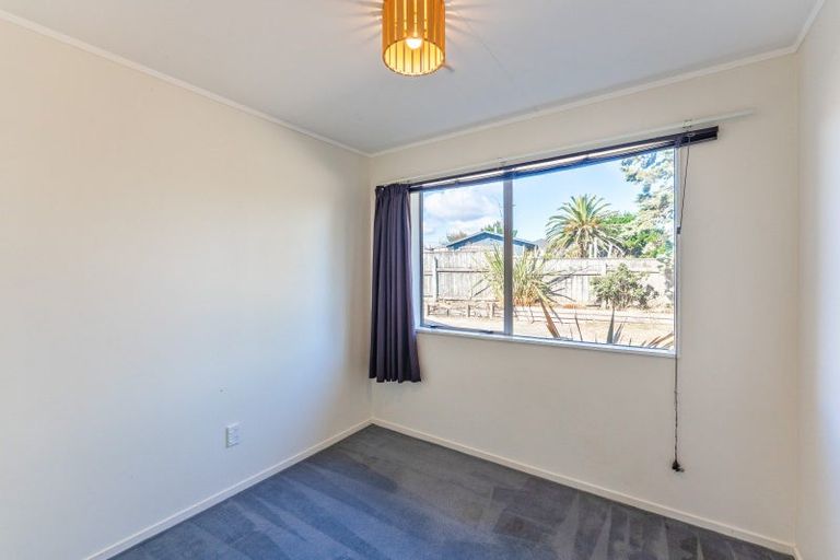 Photo of property in 52 Sarah Street, Waikawa Beach, Levin, 5573