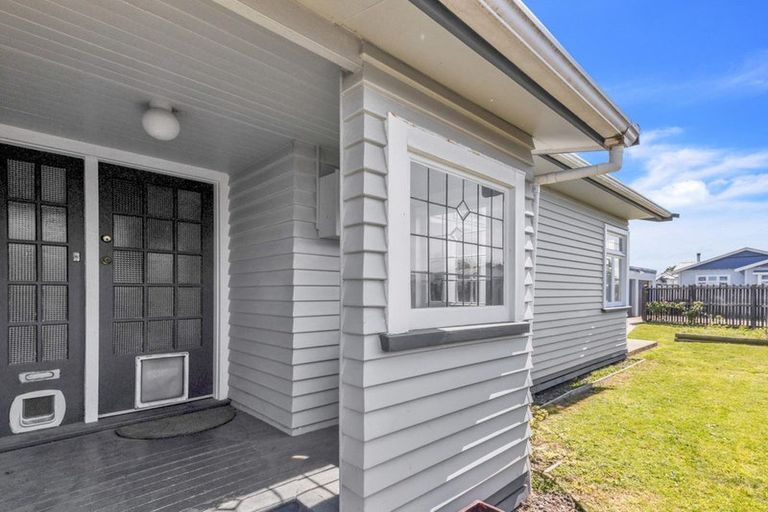 Photo of property in 17 Ottawa Road, Wainoni, Christchurch, 8061