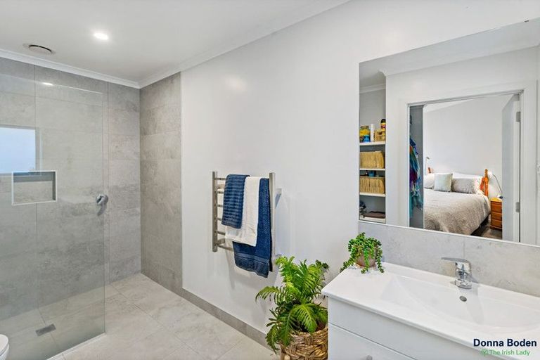 Photo of property in 9 Hogan Street, Pukekohe, 2120