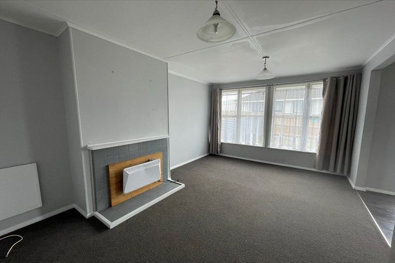 Photo of property in 2 Tiki Street, Castlecliff, Whanganui, 4501