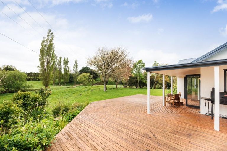 Photo of property in 31 Kahuterawa Road, Linton, Palmerston North, 4472