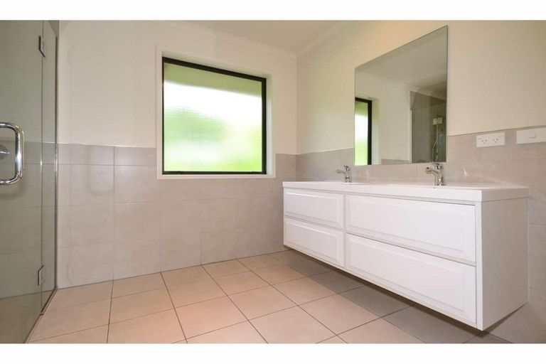 Photo of property in 5 Kotare Heights, Kerikeri, 0230