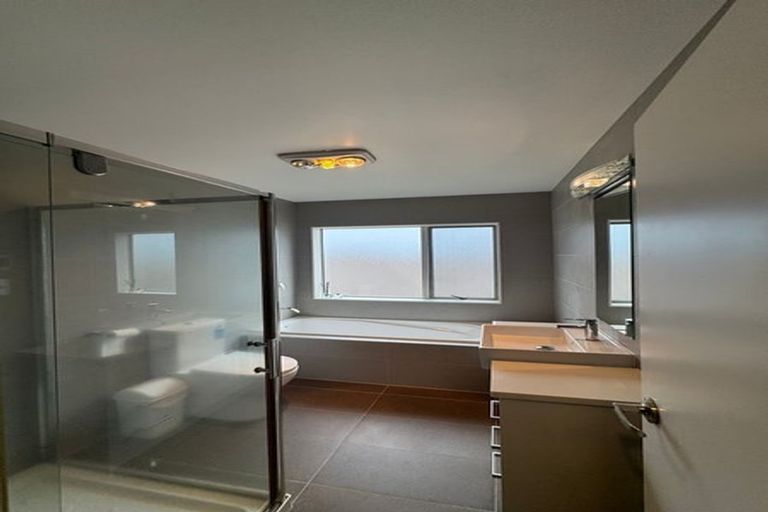 Photo of property in 14 Arranmore Drive, Flat Bush, Auckland, 2019