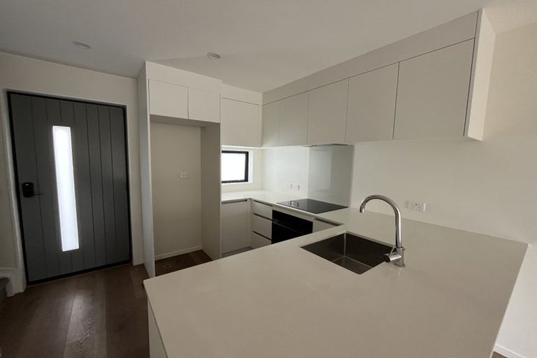 Photo of property in 22 Jabuka Street, Glen Eden, Auckland, 0602