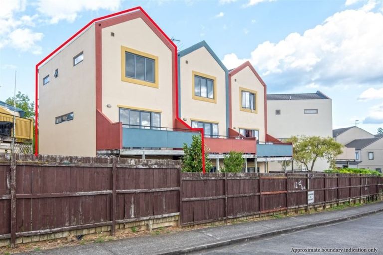 Photo of property in Lakeview Terrace, 22/14 Ambrico Place, New Lynn, Auckland, 0600