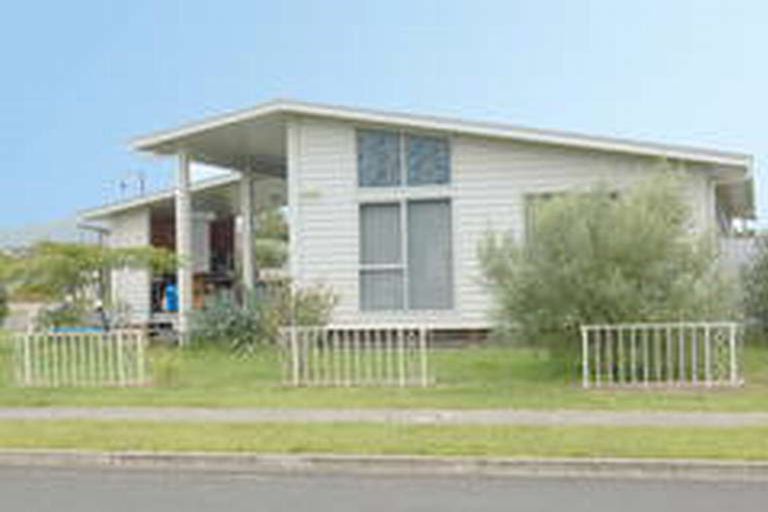 Photo of property in 21 Wells Place, Whitianga, 3510