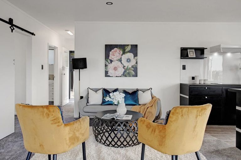 Photo of property in 52 Bay Street, Red Beach, 0932