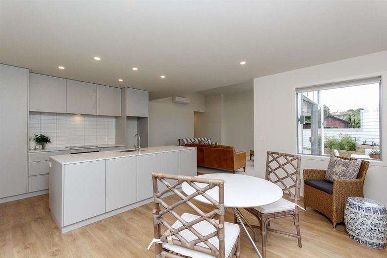 Photo of property in 4 Mackillop Way, Brooklands, New Plymouth, 4310