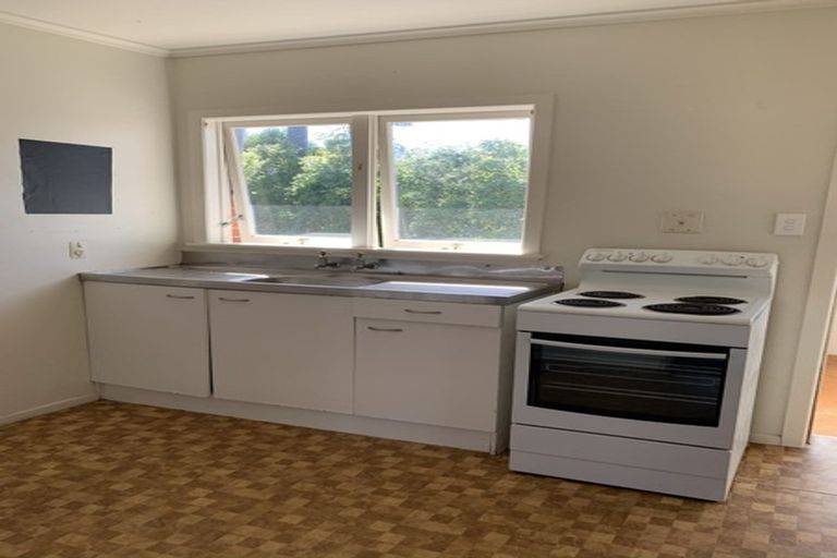 Photo of property in 2/44 Lake Road, Narrow Neck, Auckland, 0624