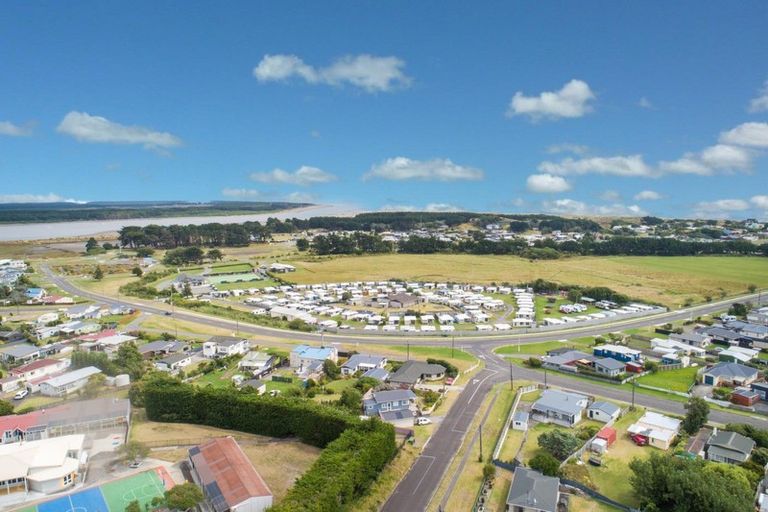 Photo of property in 67a Thomas Place, Foxton Beach, Foxton, 4815