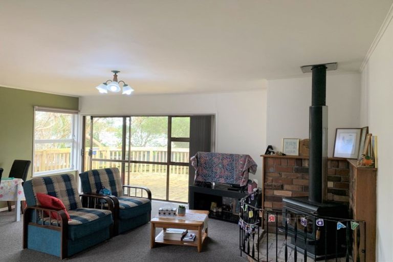 Photo of property in 9b Ribblesdale Road, Henderson, Auckland, 0612
