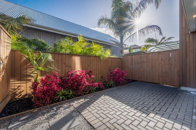 Photo of property in 10 Finesse Lane, Bucklands Beach, Auckland, 2012
