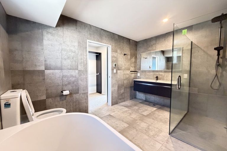 Photo of property in 122 Hugh Green Drive, Pinehill, Auckland, 0632