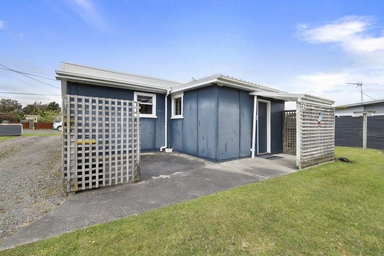 Photo of property in 68 Nash Parade, Foxton Beach, Foxton, 4815