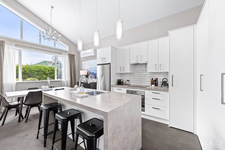 Photo of property in 13 John Street, Trentham, Upper Hutt, 5018