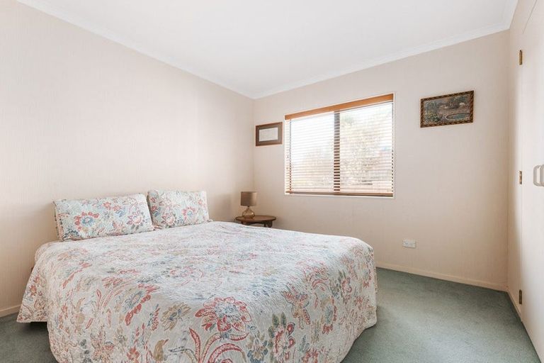Photo of property in 18 Oteki Park Drive, Welcome Bay, Tauranga, 3112