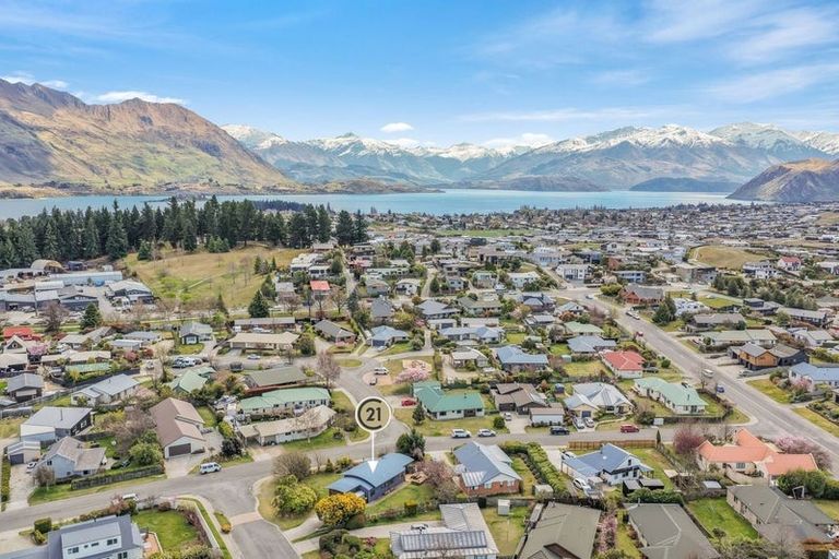 Photo of property in 14 Ragan Lane, Wanaka, 9305