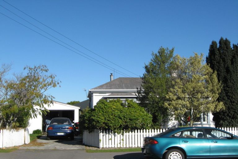 Photo of property in 20 Belfast Road, Belfast, Christchurch, 8051