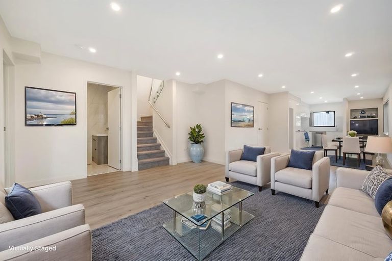 Photo of property in 89e Oreil Avenue, West Harbour, Auckland, 0618