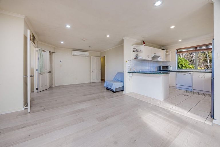 Photo of property in 14 Scotts Field Drive, Takanini, 2112