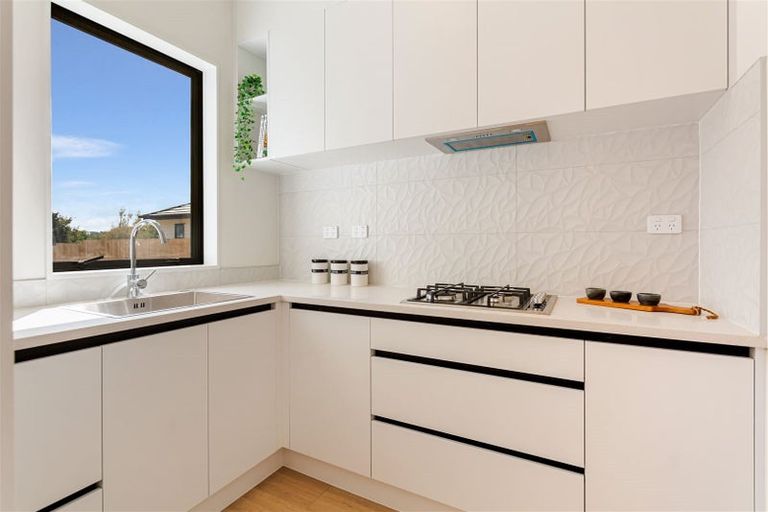 Photo of property in 10 Cutfield Lane, Kumeu, 0810