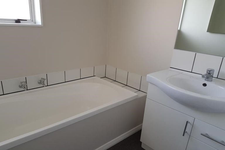 Photo of property in 19c Royal Park Drive, Parklands, Christchurch, 8083