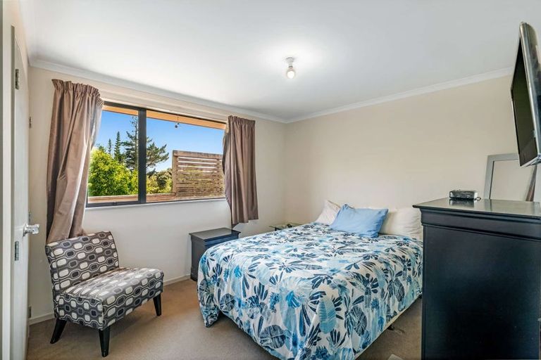 Photo of property in 169l Colwill Road, Massey, Auckland, 0614