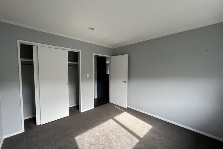 Photo of property in 5 Universal Drive, Henderson, Auckland, 0610