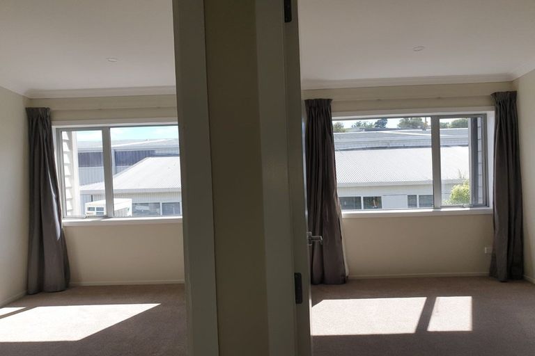 Photo of property in 7/19 Collins Avenue, Tawa, Wellington, 5028